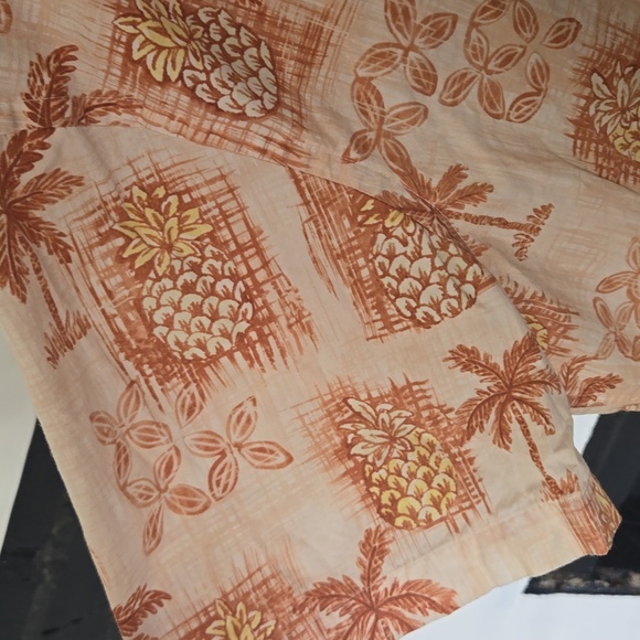 Island Shores tropical short sleeve shirt - Picture 2 of 10